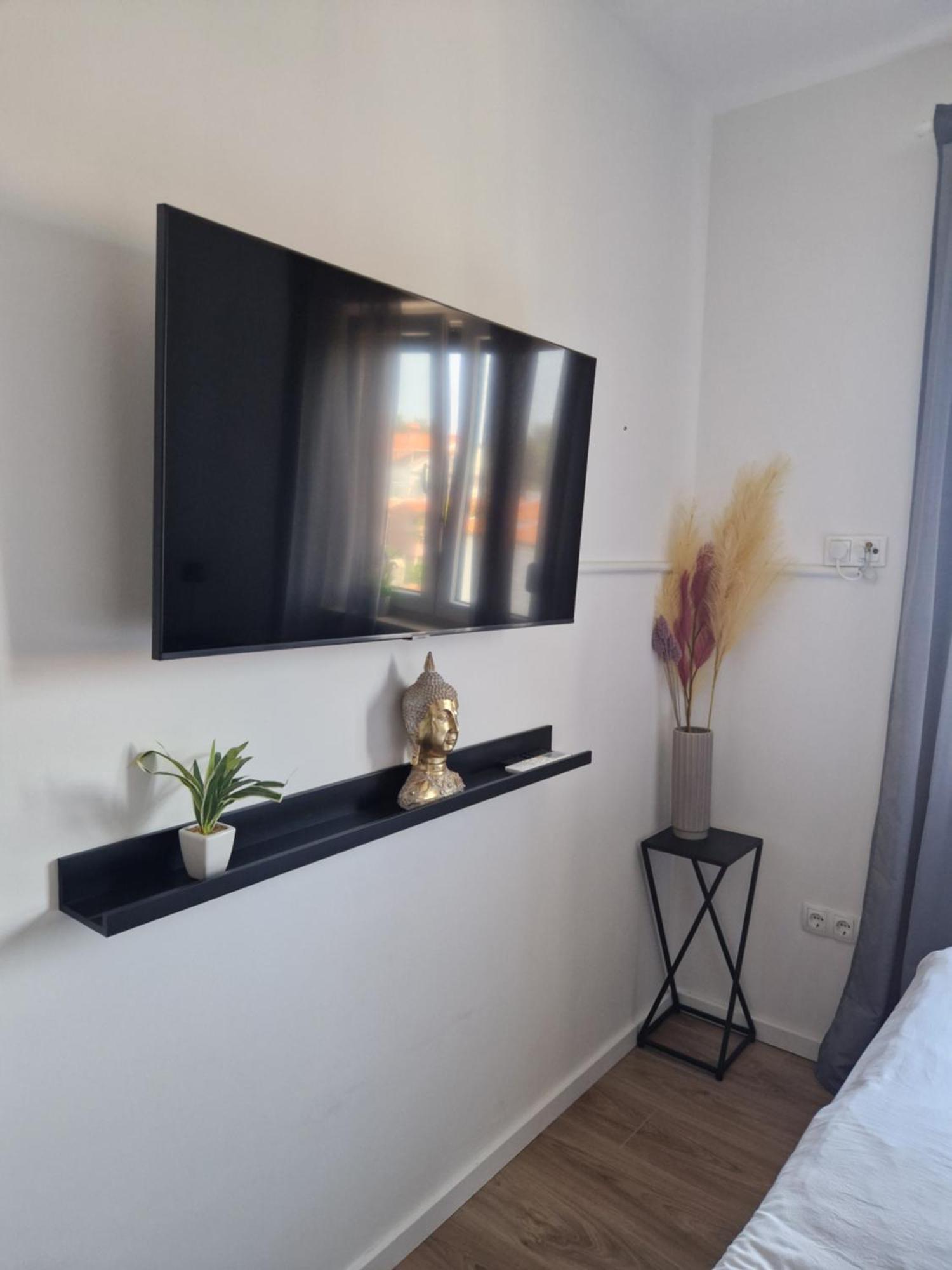 Deluxe Apartment Mila Nin Exteriör bild